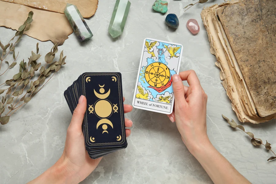 How Fortune Telling Can Clarify Life Decisions in Chicago, IL